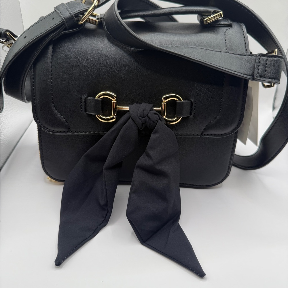 Elegant Steve Madden Black Women's Bag with Gold Accents